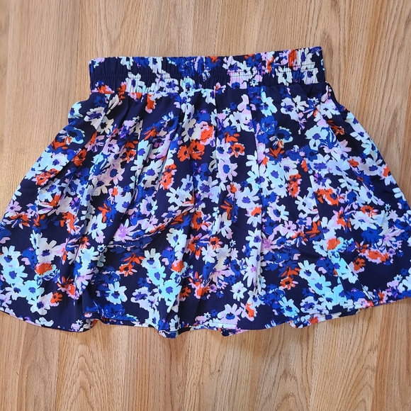 Ambiance Dresses & Skirts - 🌟 4/$20 Ambiance Apparel Floral Miniskirt in Medium NWOT